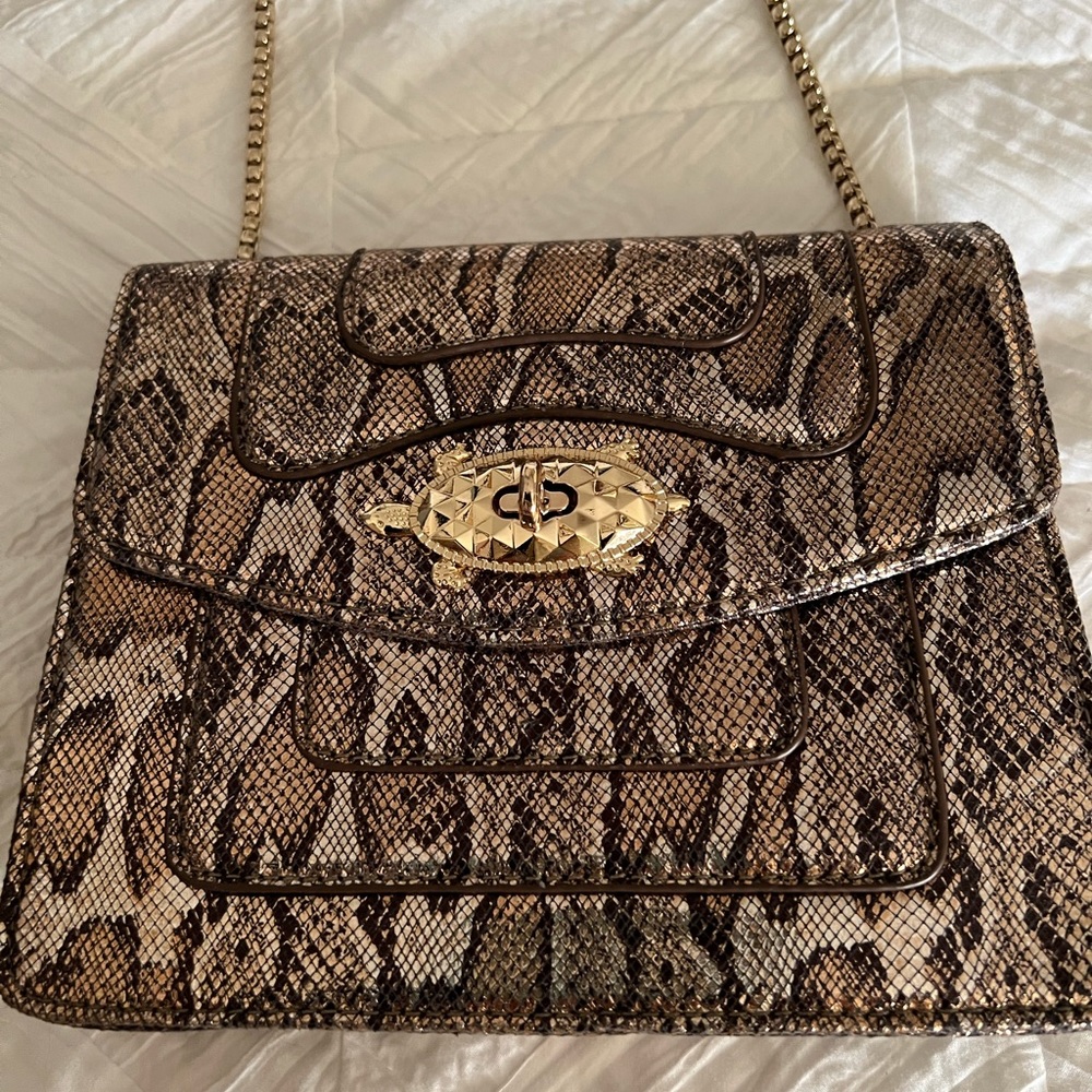 Brand new purse